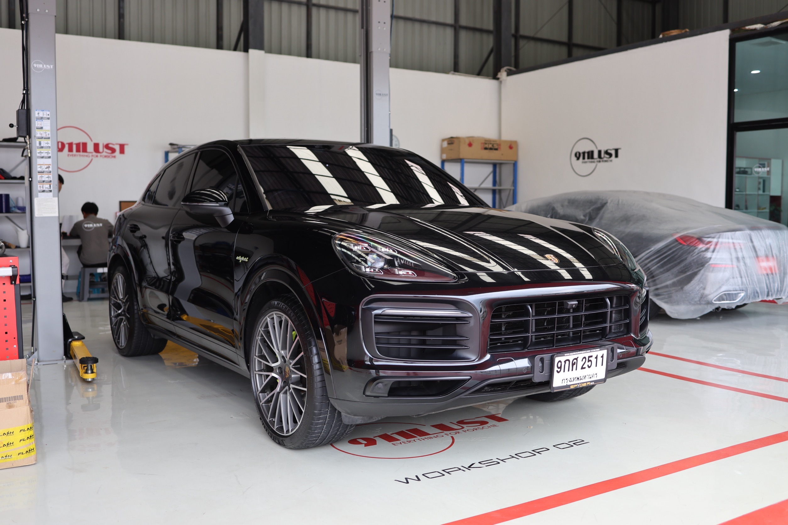 Porsche Cayenne – SUV สายพันธุ์สปอร์ต ที่รวมความหรูหราและสมรรถนะในคันเดียว