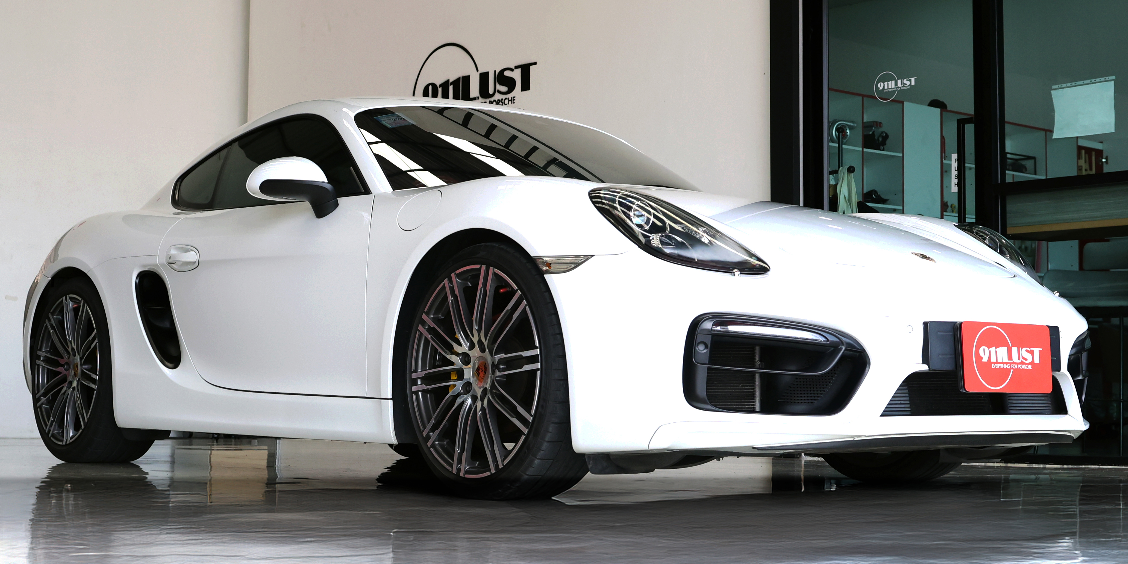 ขาย Porsche – ขายรถหรูอย่างมืออาชีพ ต้องมีอะไรบ้าง?