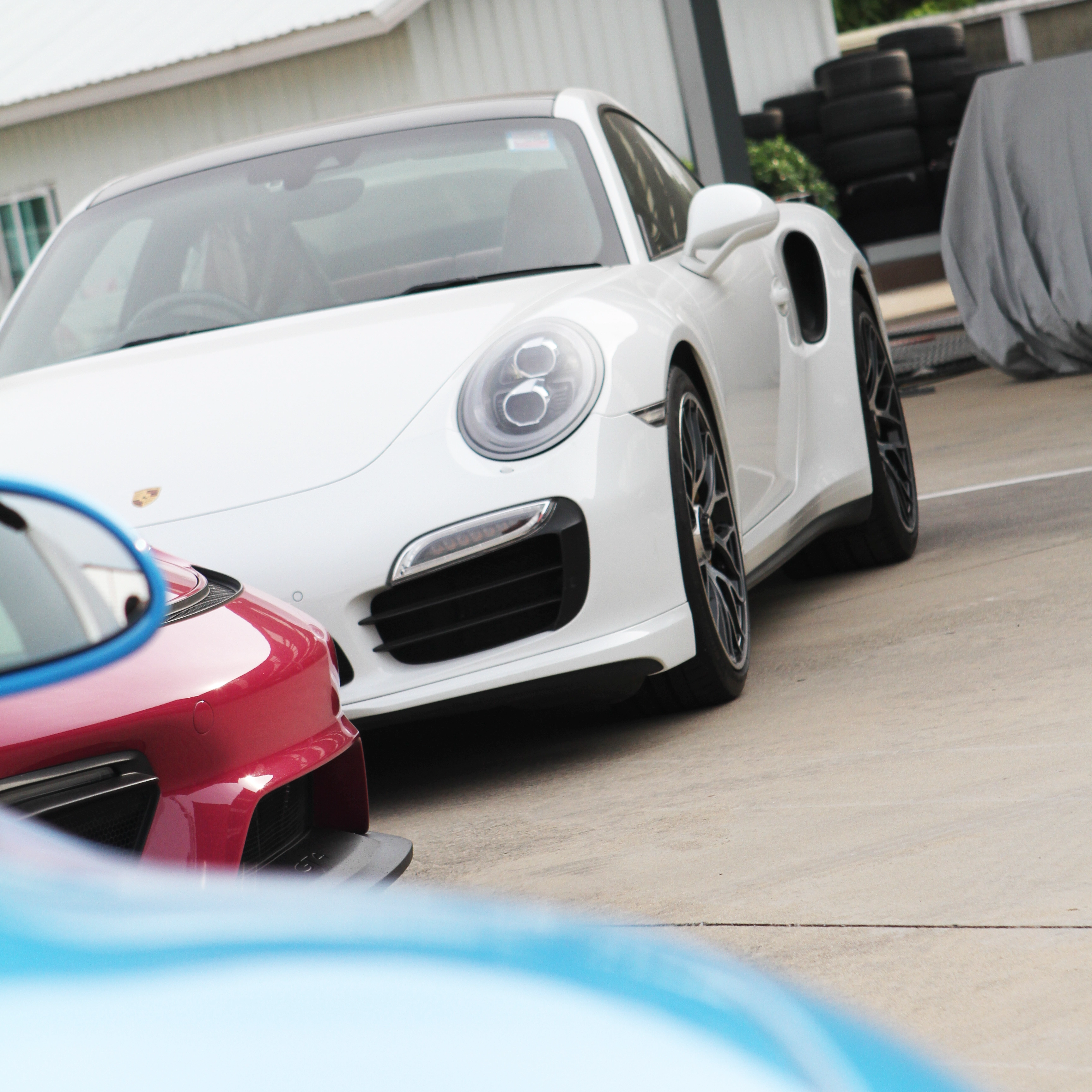 911 GTS – สมดุลที่ลงตัวระหว่างความแรงและความหรูในตระกูล Porsche 911