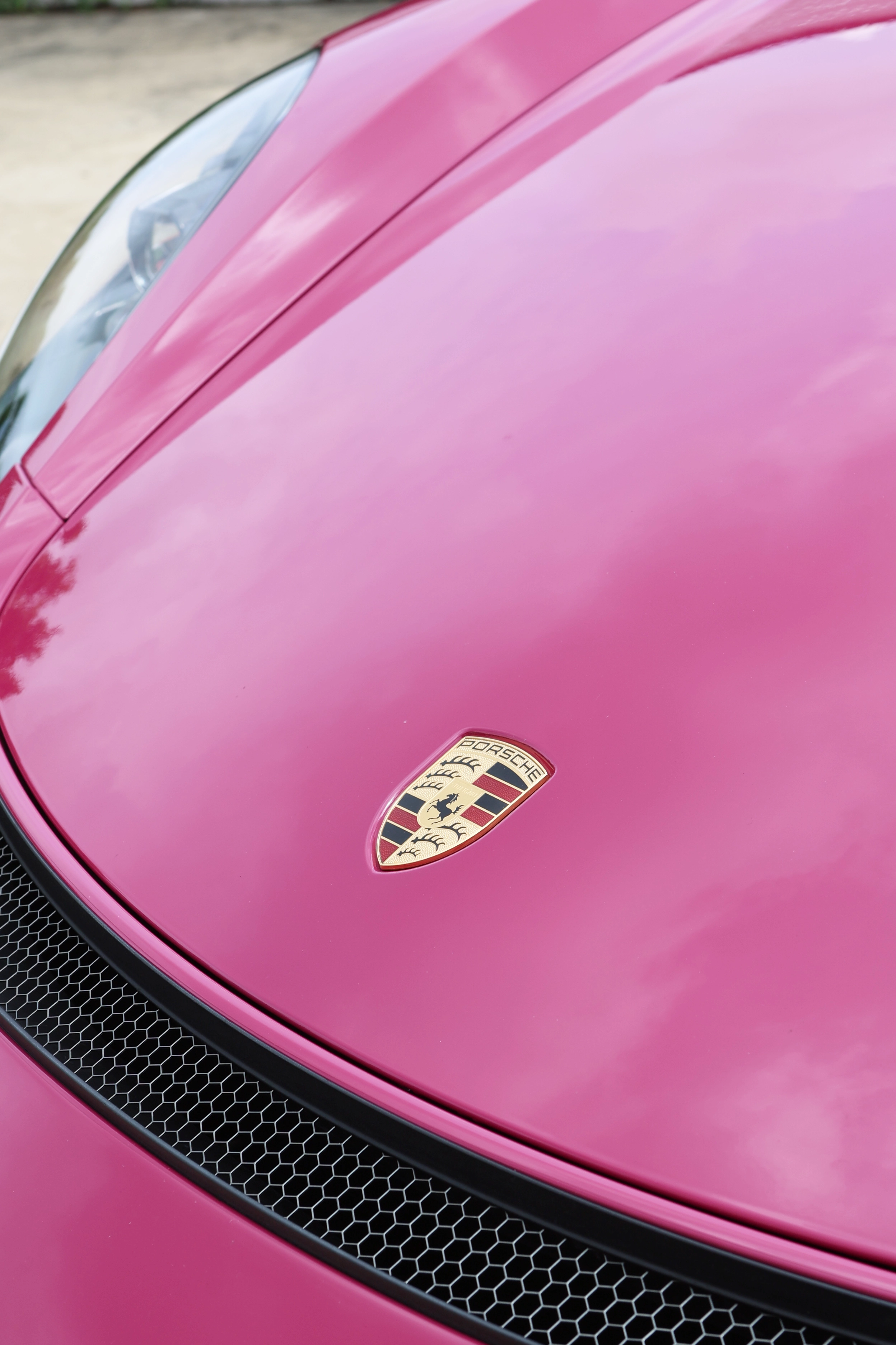 รุ่น Porsche ที่น่าสนใจในปี 2025: สปอร์ตหรูที่ตอบโจทย์ทุกสไตล์