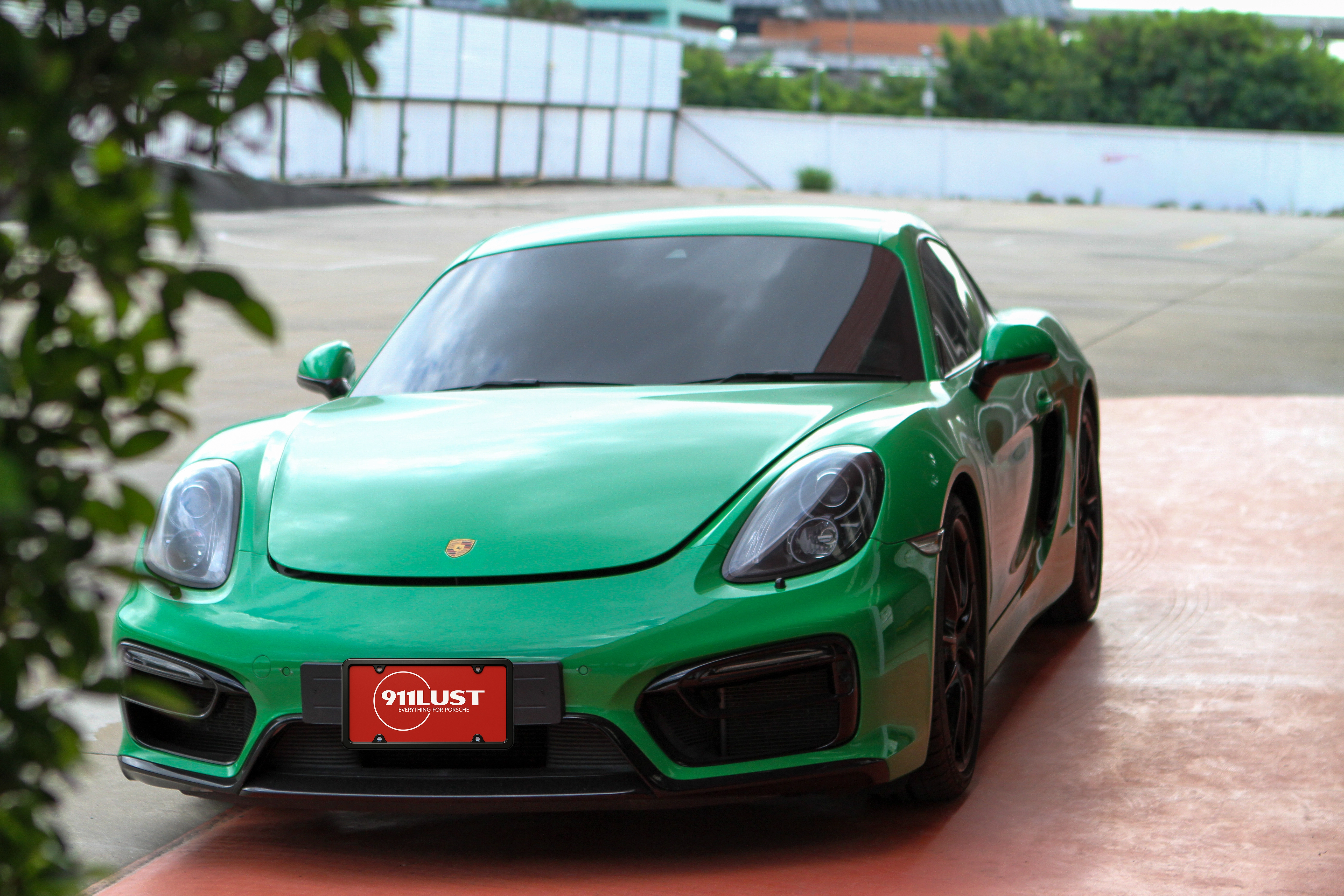 Porsche 4 ประตู ทางเลือกสำหรับคนรักความแรงและความหรู