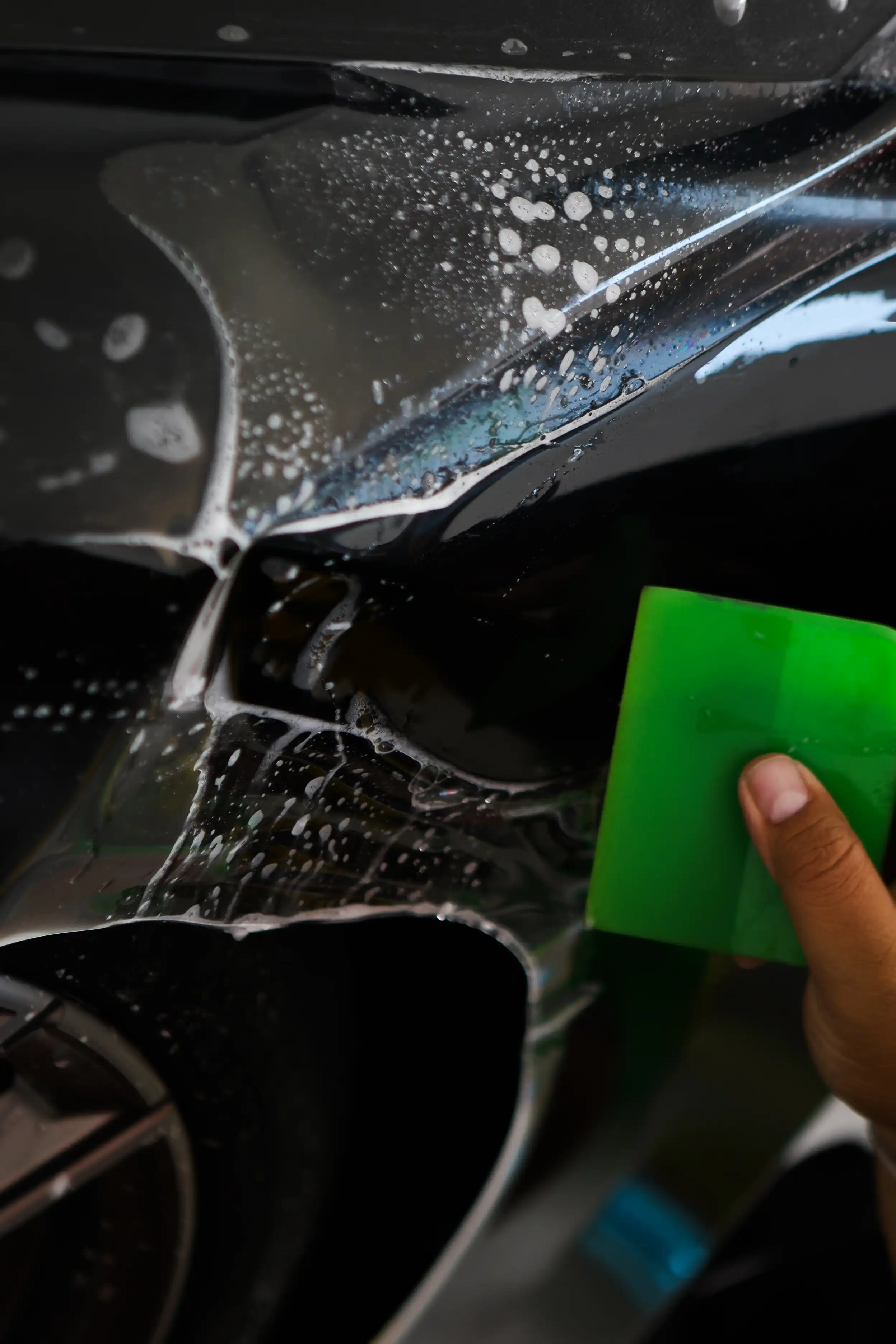 ฟิล์มรถยนต์ 3M: คู่มือเลือกฟิล์มกรองแสงที่ดีที่สุด พร้อมเหตุผลที่คุณต้องเลือกผู้ติดตั้งมืออาชีพ