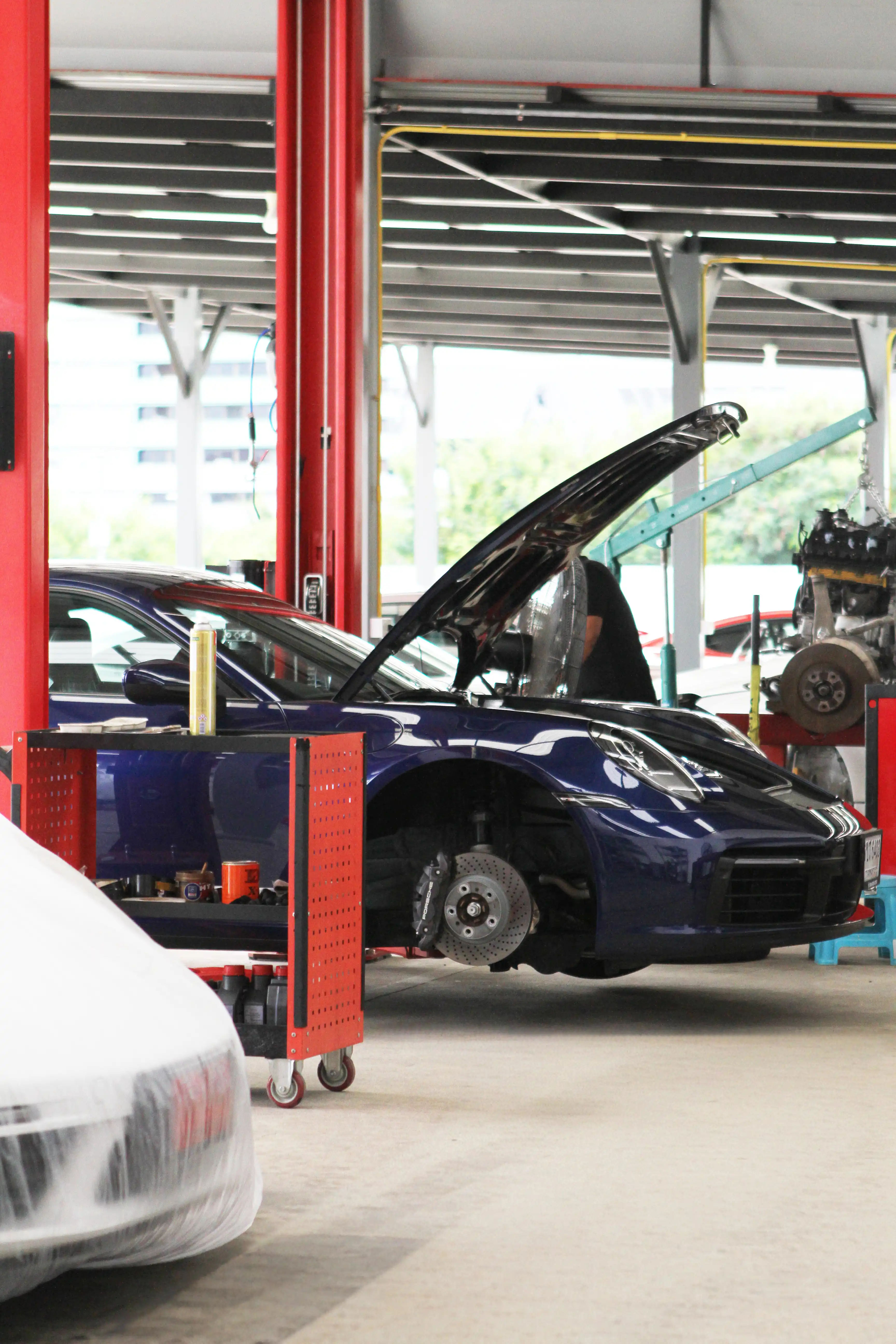 อู่ซ่อมปอร์เช่ มีนบุรี: ทางเลือกที่ใช่สำหรับคนรัก Porsche ย่านฝั่งตะวันออก