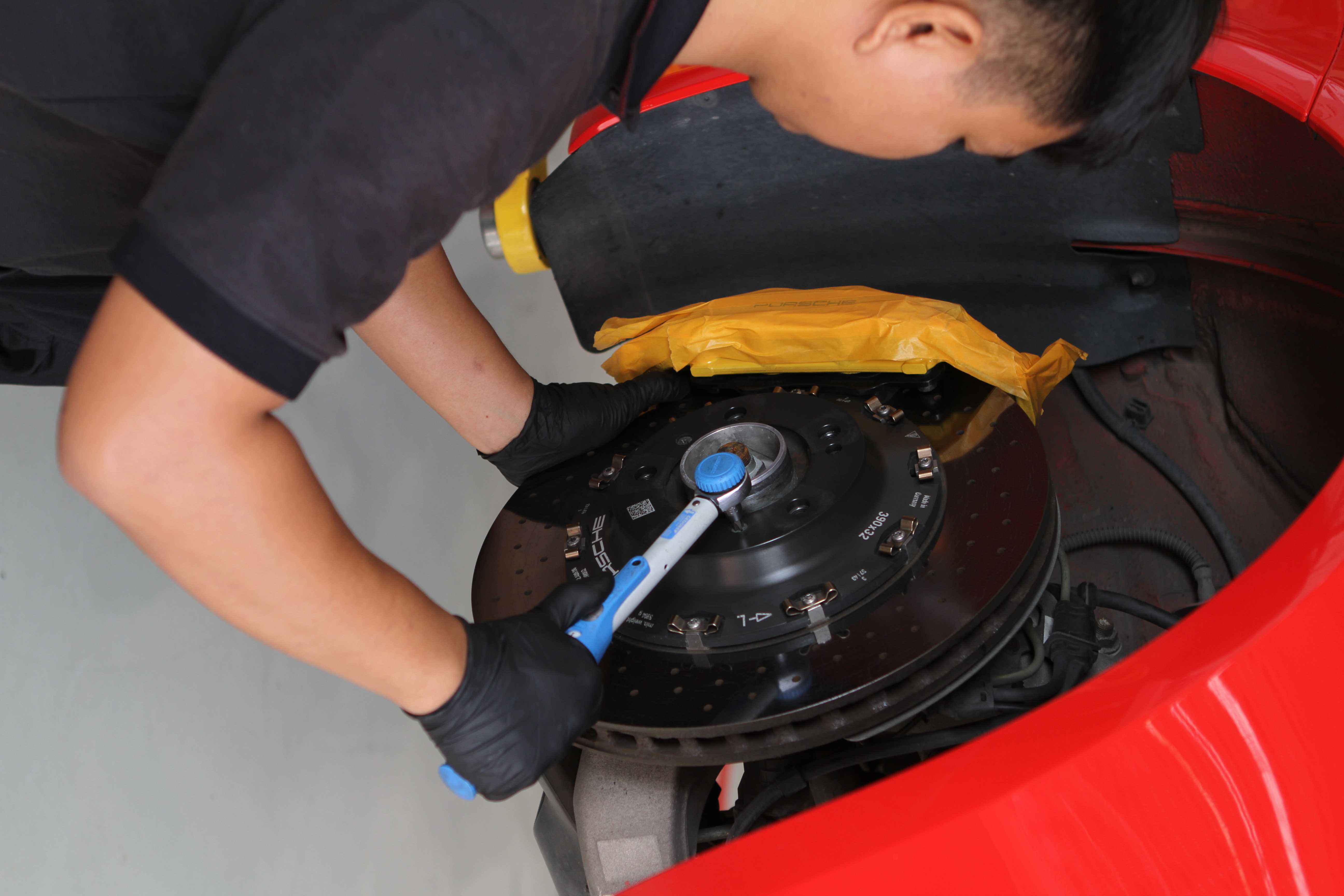 บริการตรวจสภาพรถมือสองระดับพรีเมียม สำหรับรถสปอร์ตและ Porsche